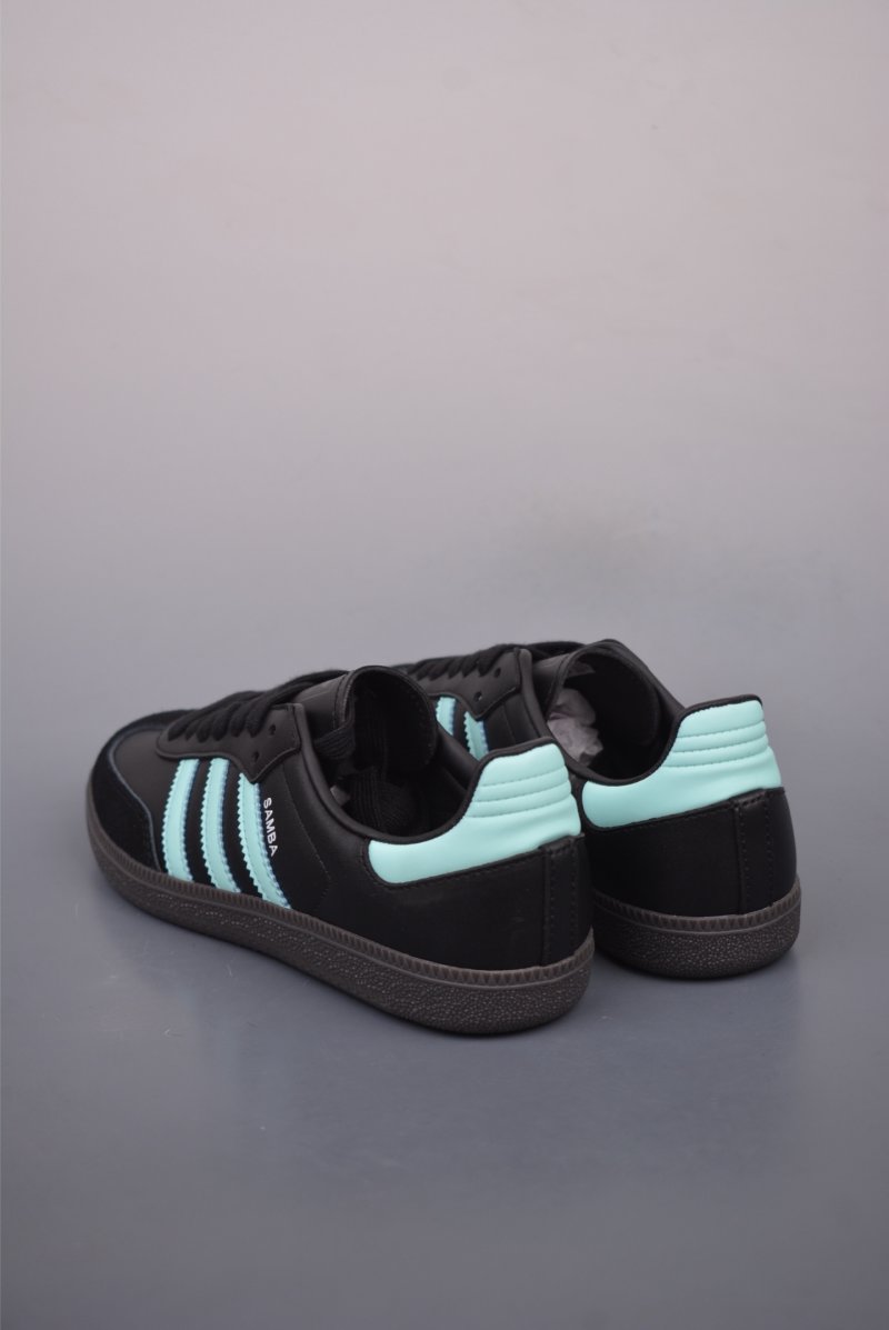 Adidas Samba OG view