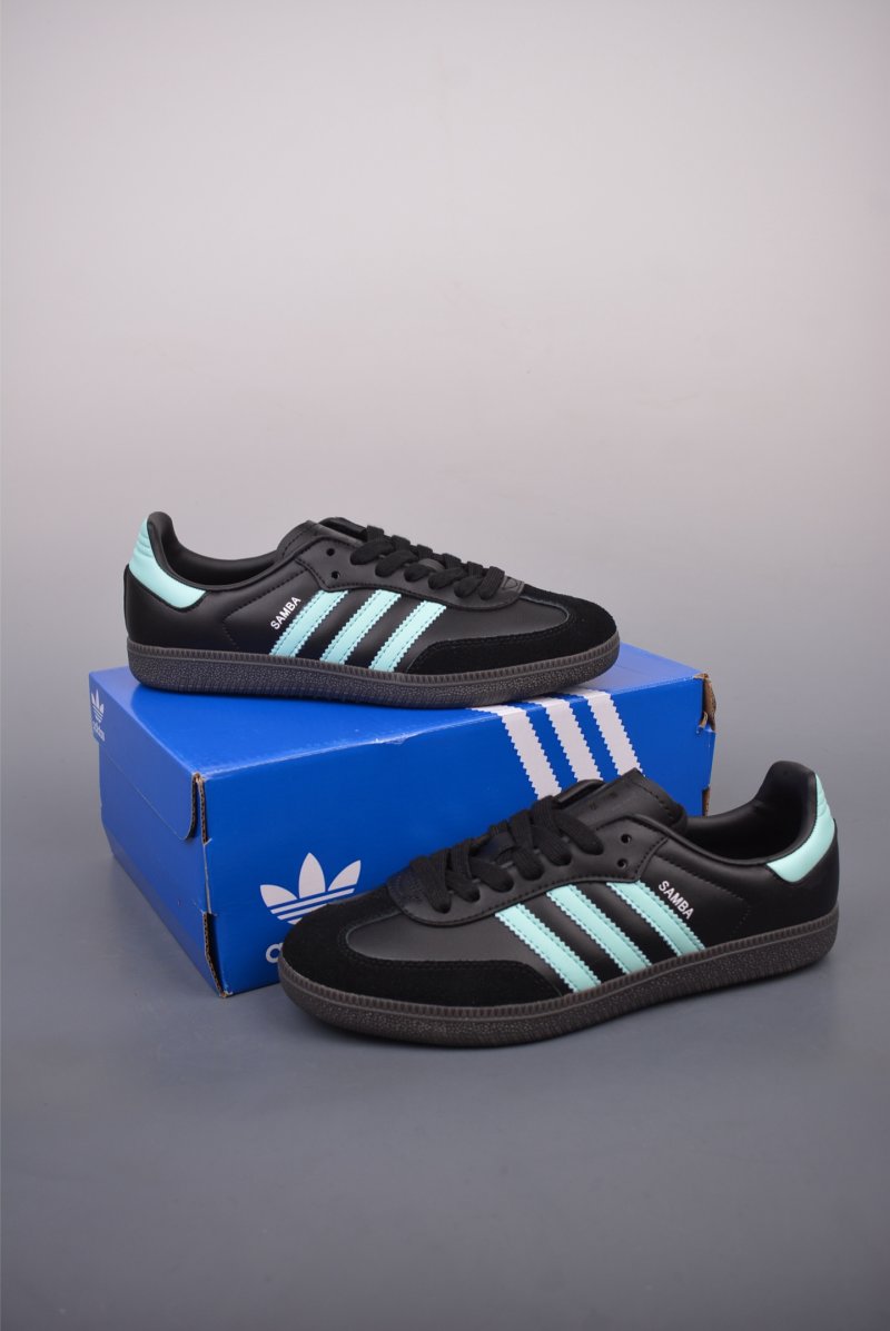 Adidas Samba OG view