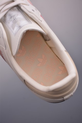 Adidas Samba OG 'Gold' view 9