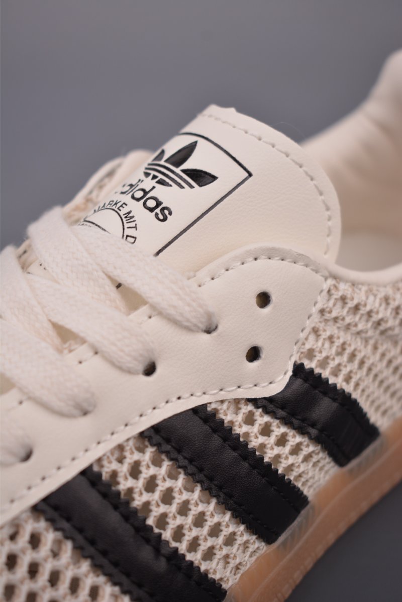 Adidas Samba OG 'Gold' view
