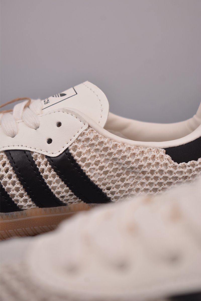 Adidas Samba OG 'Gold' view