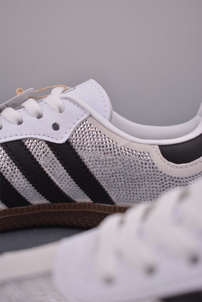 Adidas Samba OG 'Gold' view