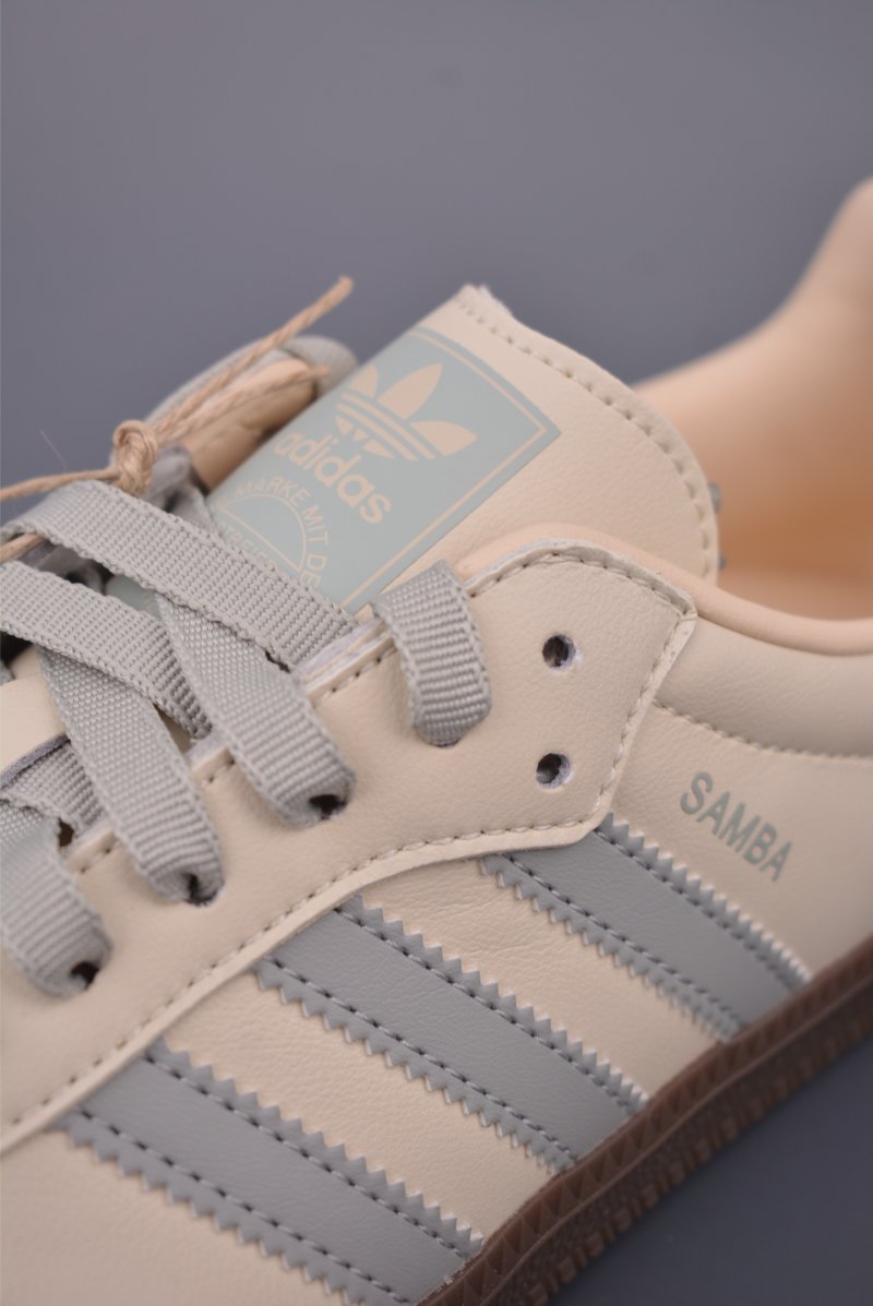 Adidas Samba OG 'Gold' view