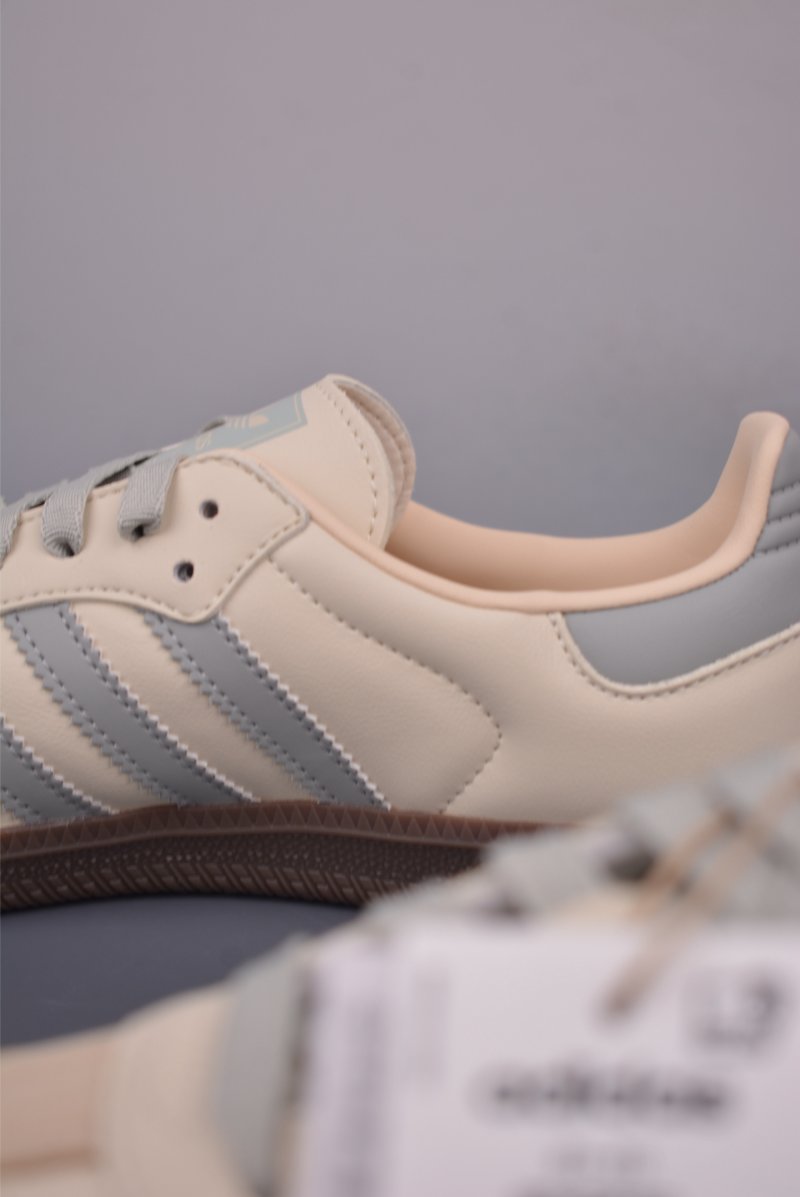 Adidas Samba OG 'Gold' view