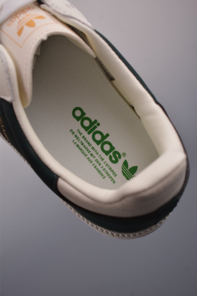 Adidas Samba OG 'Gold' view