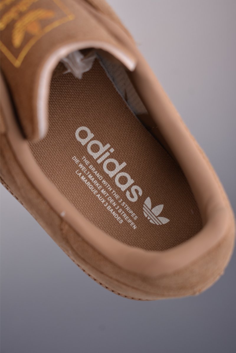 Adidas Samba OG 'Gold' view