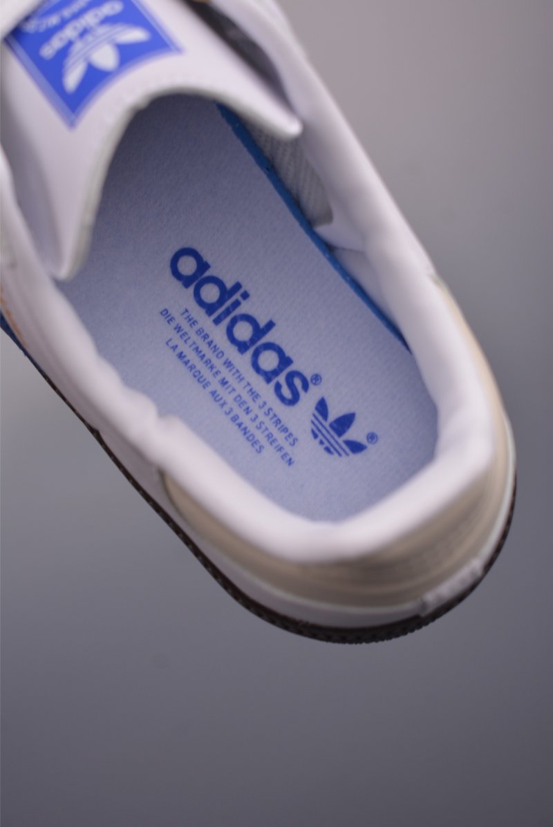 Adidas Samba OG 'Gold' view