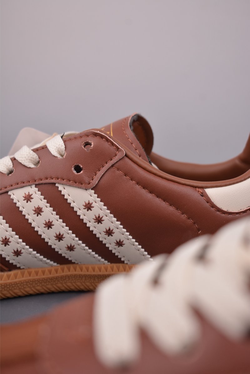 Adidas Samba OG 'Gold' view