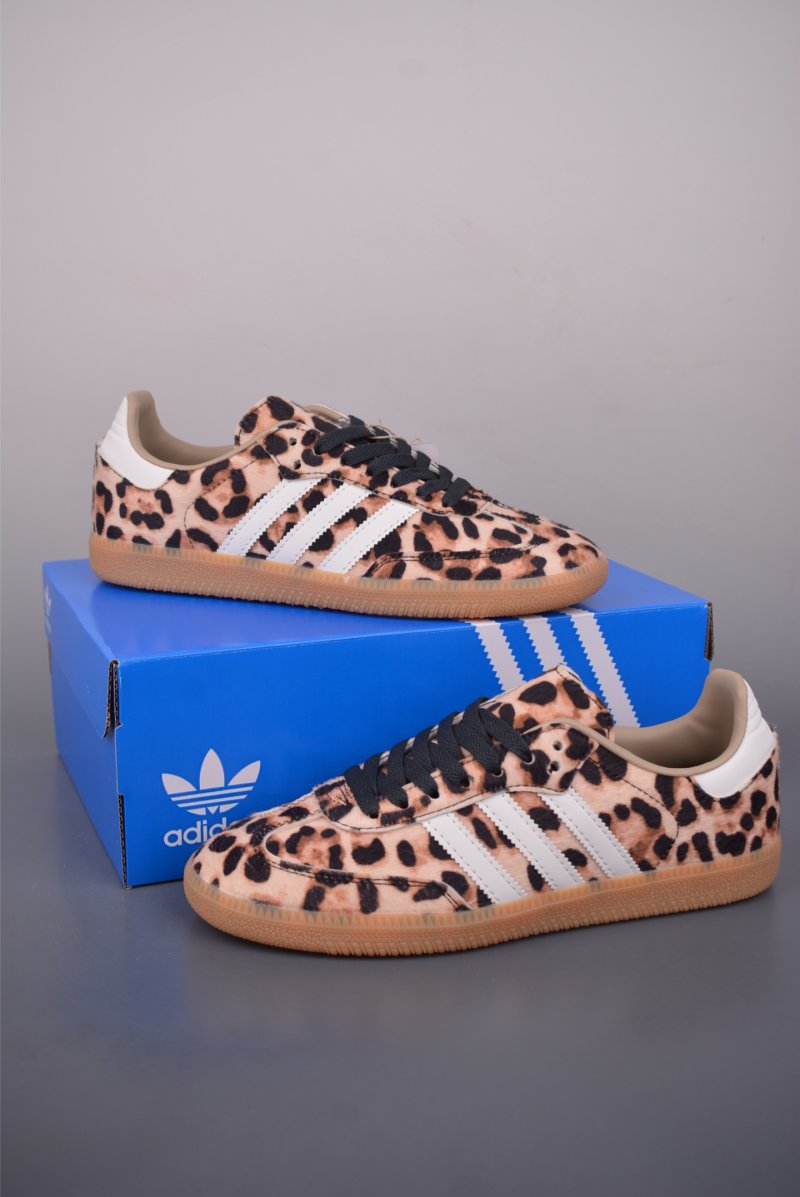 Adidas Samba OG 'Gold' view