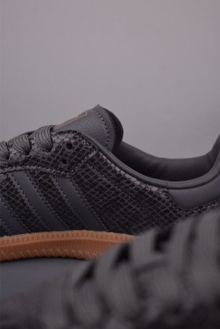 Adidas Samba OG W 'Gold' view 8