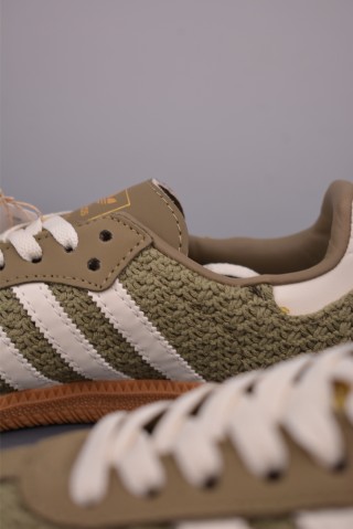 Adidas Samba OG W 'Gold' view 8