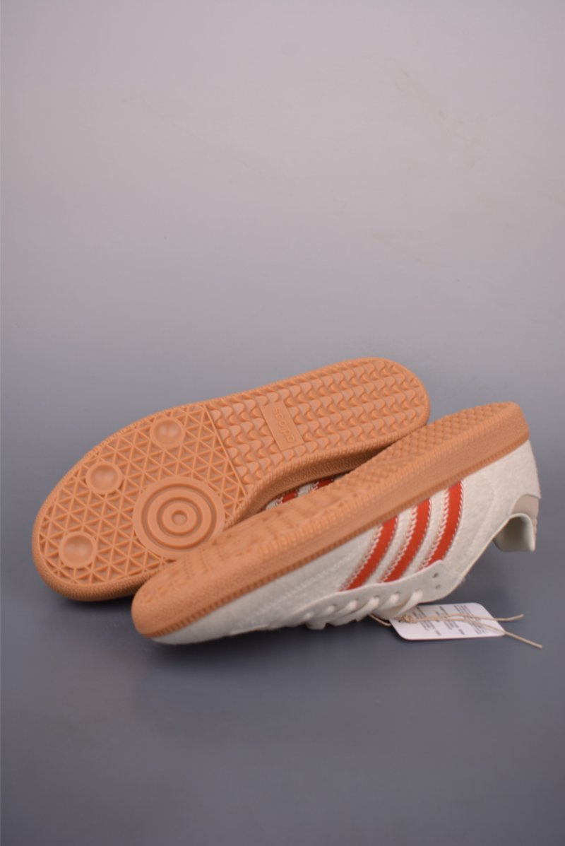 Adidas Samba OG W 'Gold' view