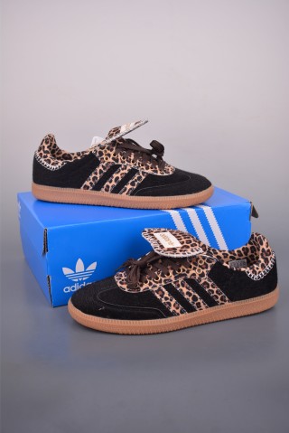Adidas Samba OG W 'Gold' view 5