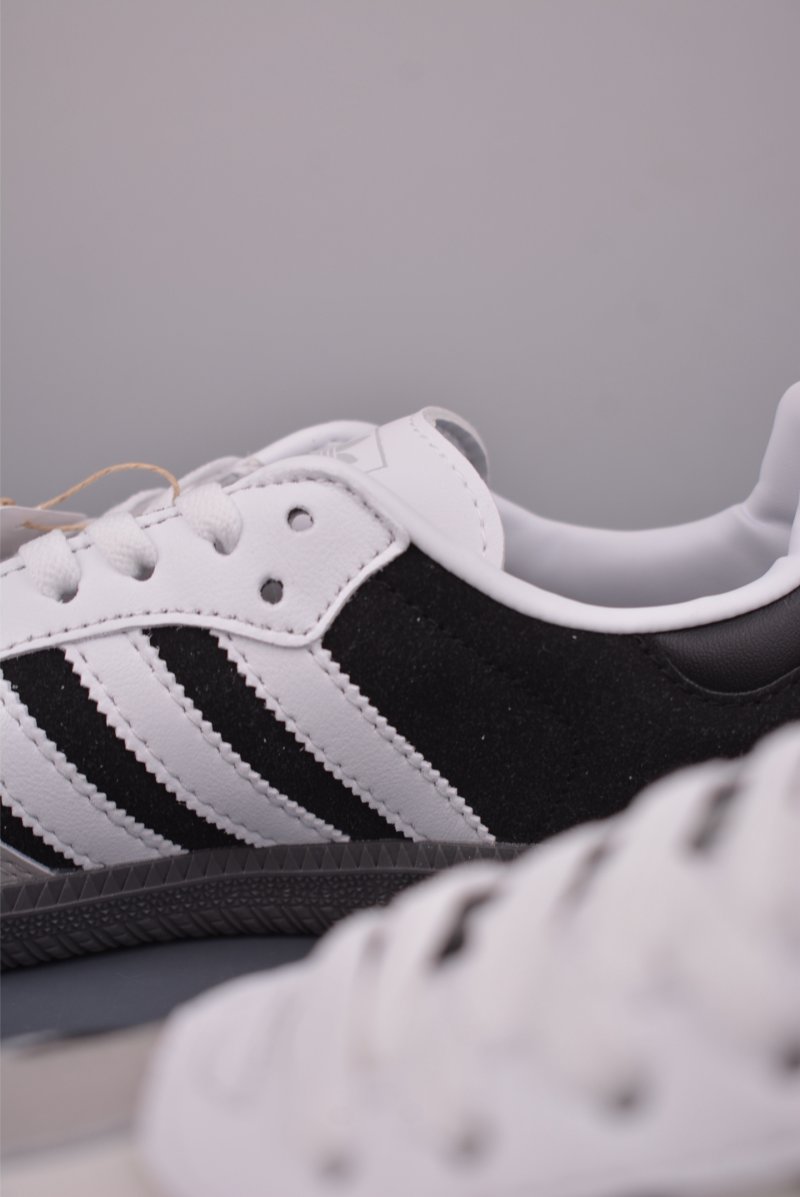 Adidas Samba OG W 'Gold' view