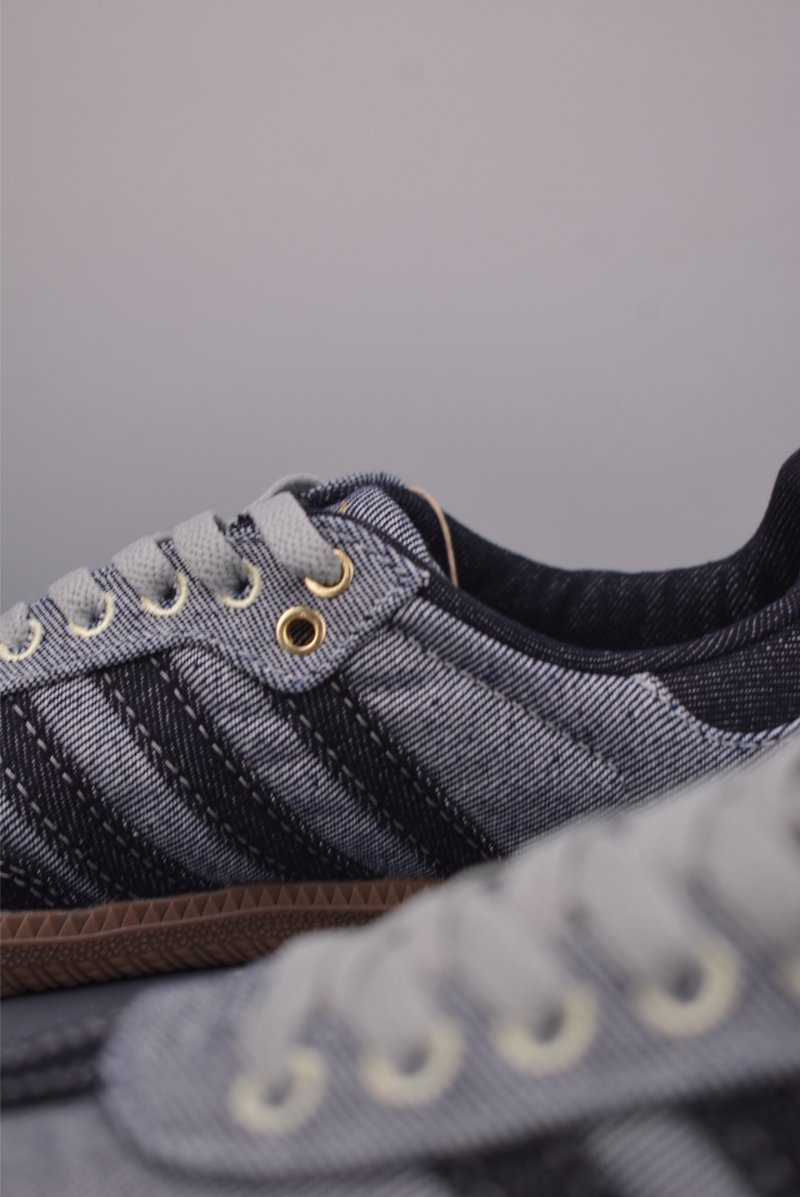 Adidas Samba OG W 'Gold' view