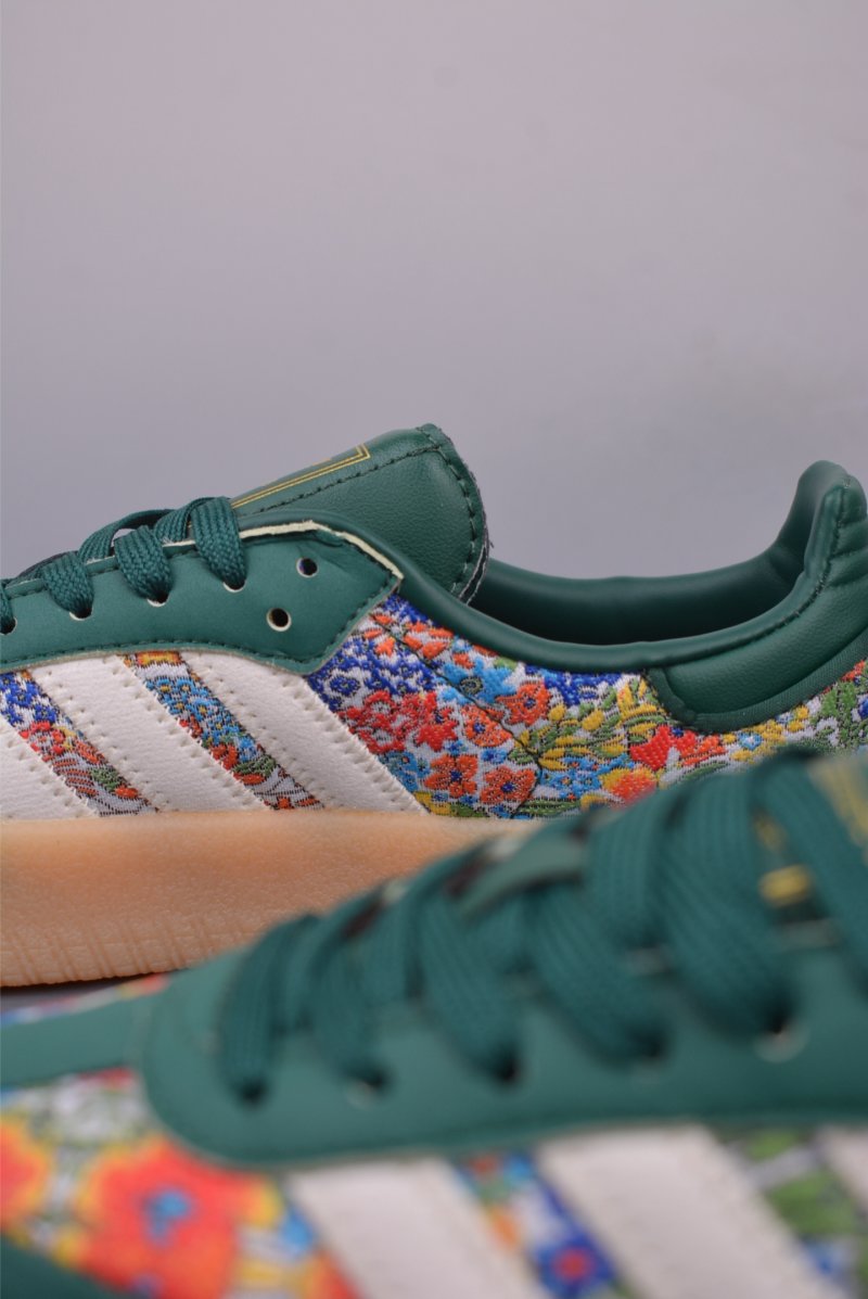 Adidas Samba Valentne 'Gold' view