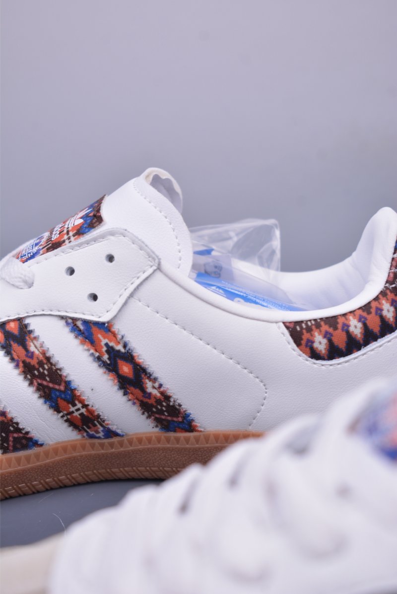 Adidas Samba Valentne 'Gold' view