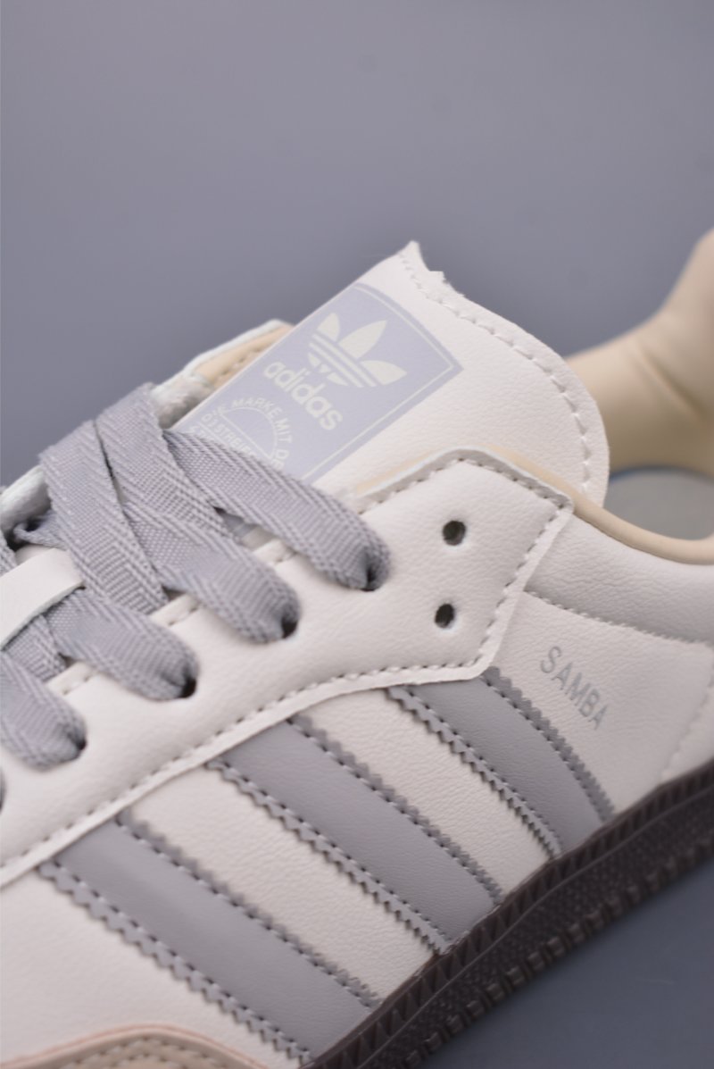 Adidas Samba Valentne 'Gold' view