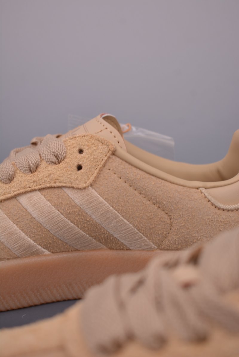 Adidas Samba Valentne 'Gold' view