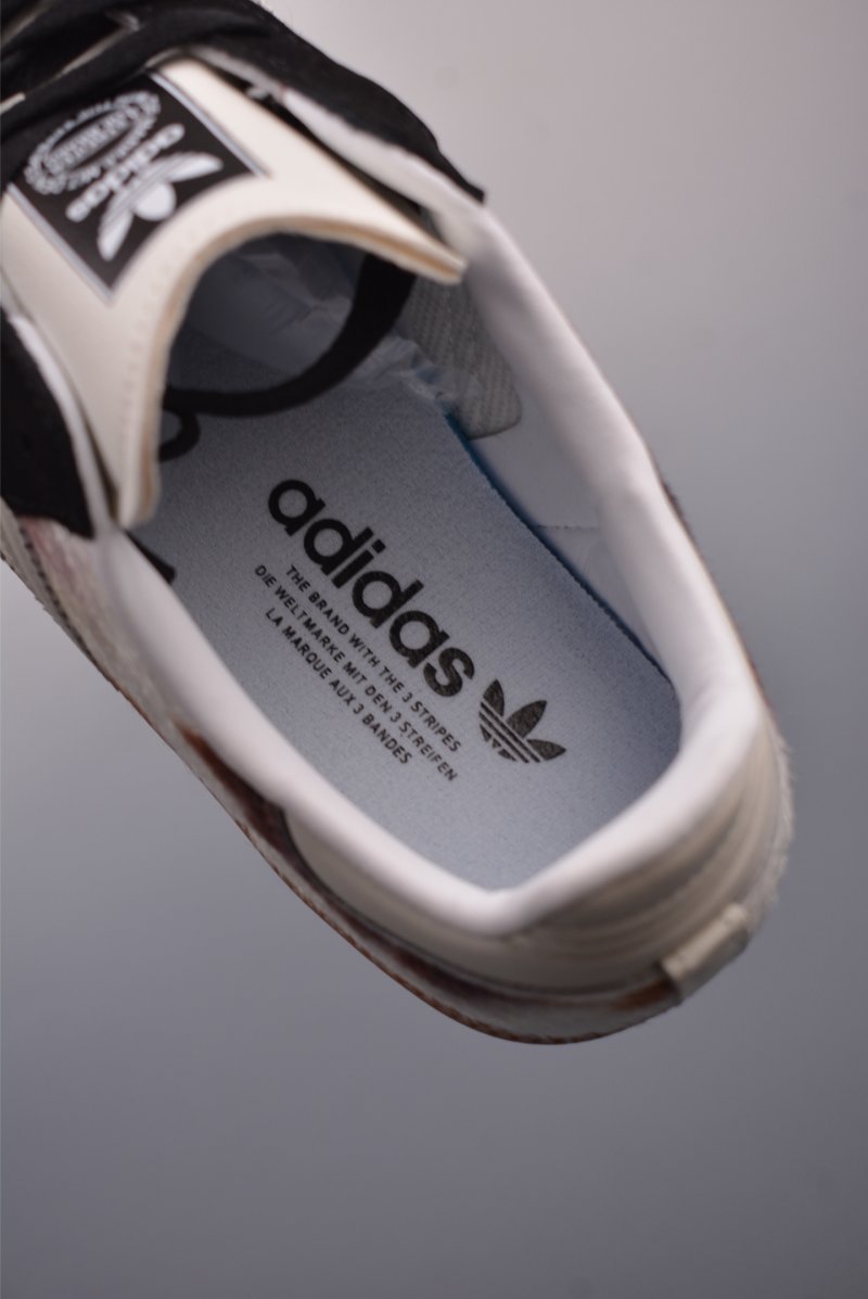 Adidas Samba Valentne 'Gold' view
