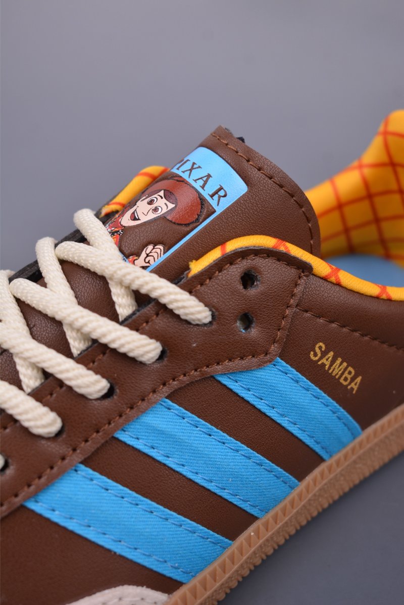 Adidas Samba Valentne 'Gold' view