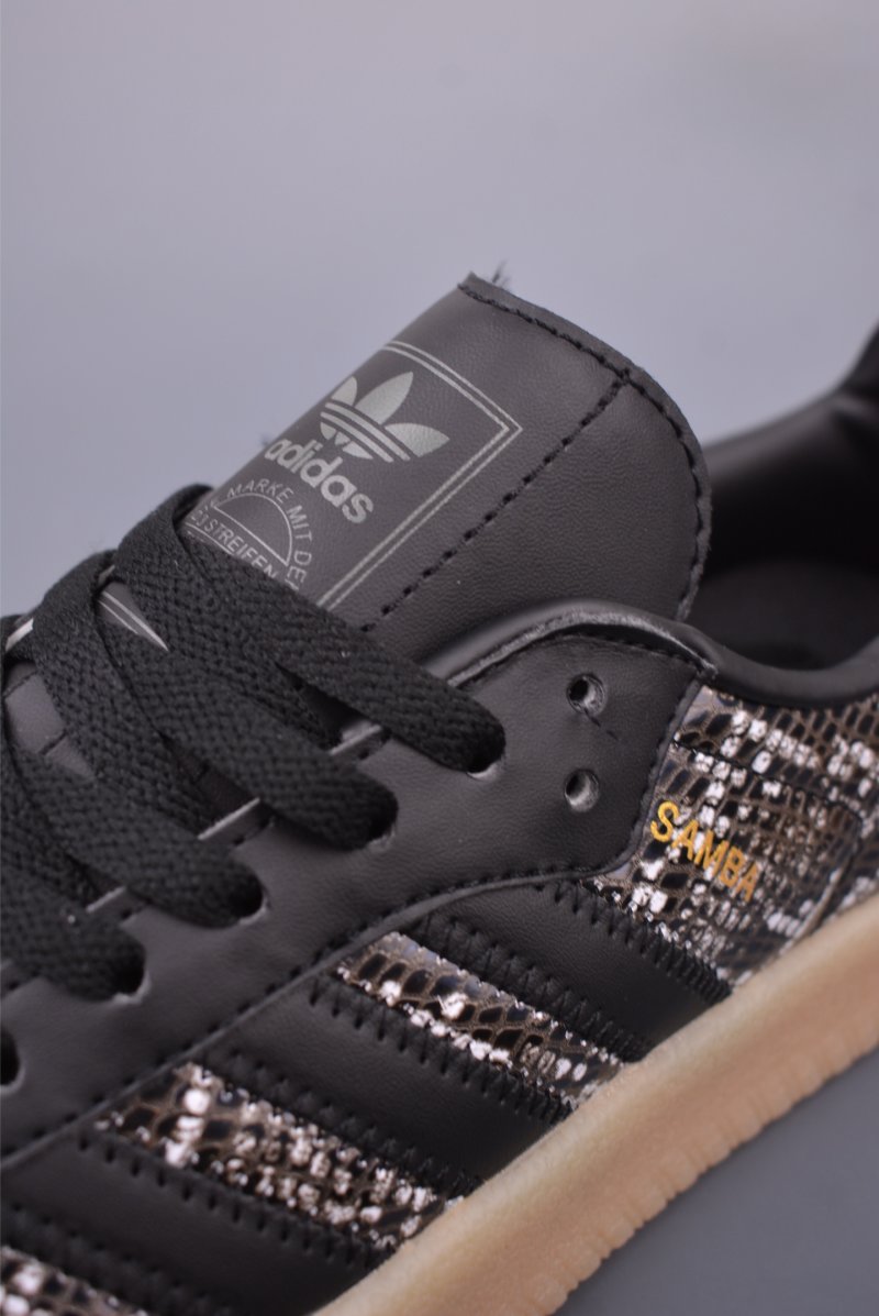 Adidas Samba Valentne 'Gold' view