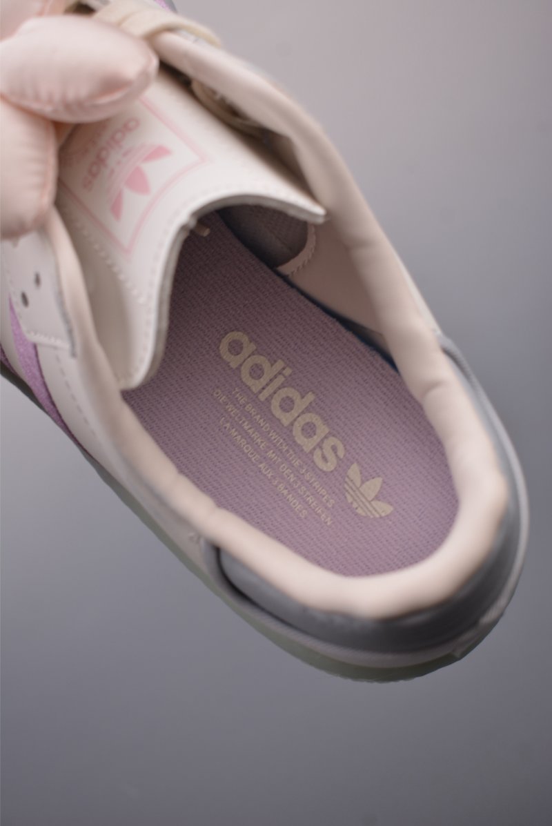 Adidas Samba Valentne 'Gold' view