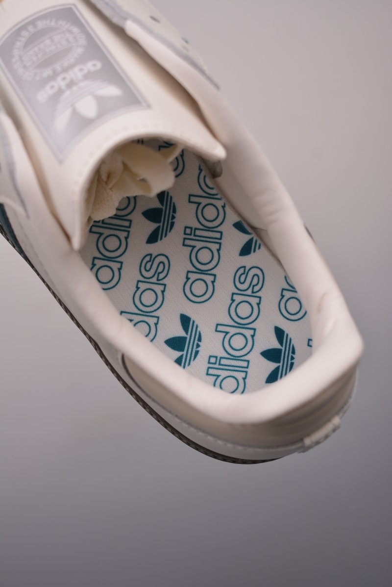 Adidas Samba OG Vegan view