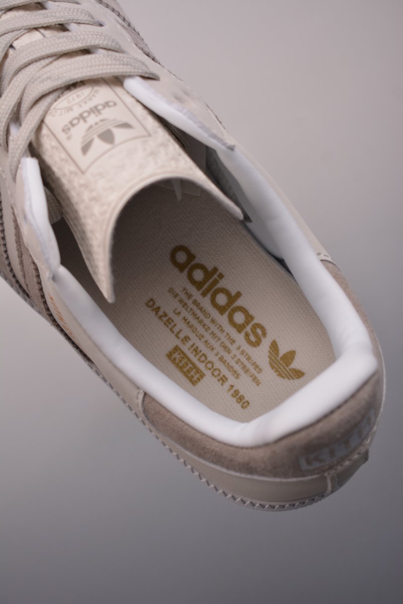 Adidas Samba OG Vegan view