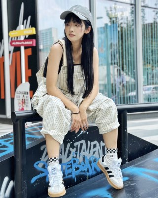 Adidas Samba XLG view 2