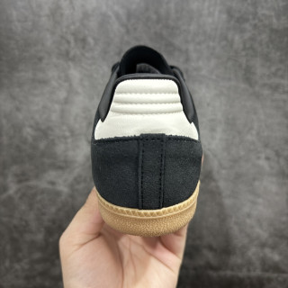 Adidas Originals Samba OG 'Black / White' view 4