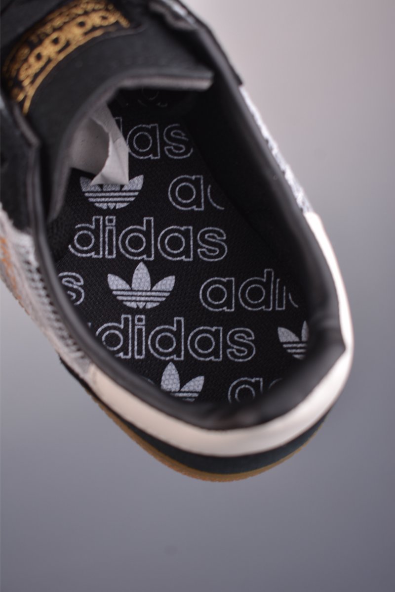 Adidas Originals Wensley Spezial view