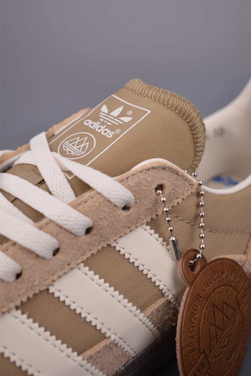 Adidas Originals Wensley Spezial view