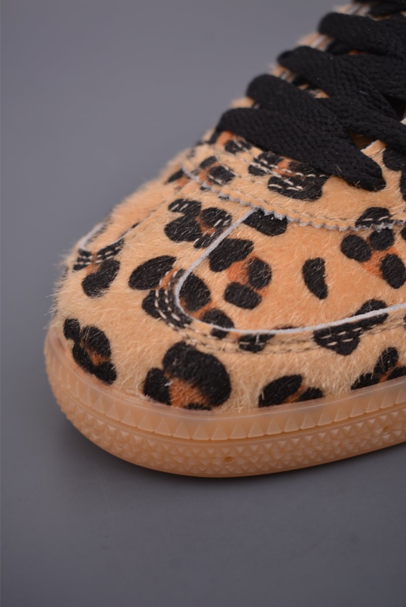 Adidas Originals Wensley Spezial view