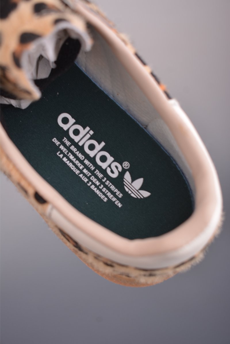 Adidas Originals Wensley Spezial view