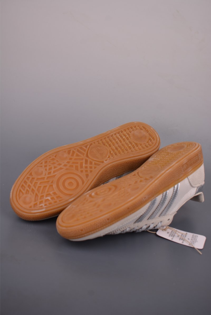 Adidas Originals Wensley Spezial view