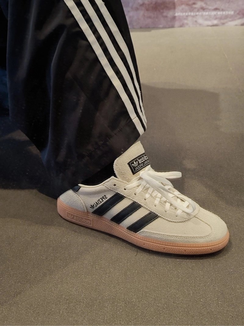 Adidas Handball Spezial view