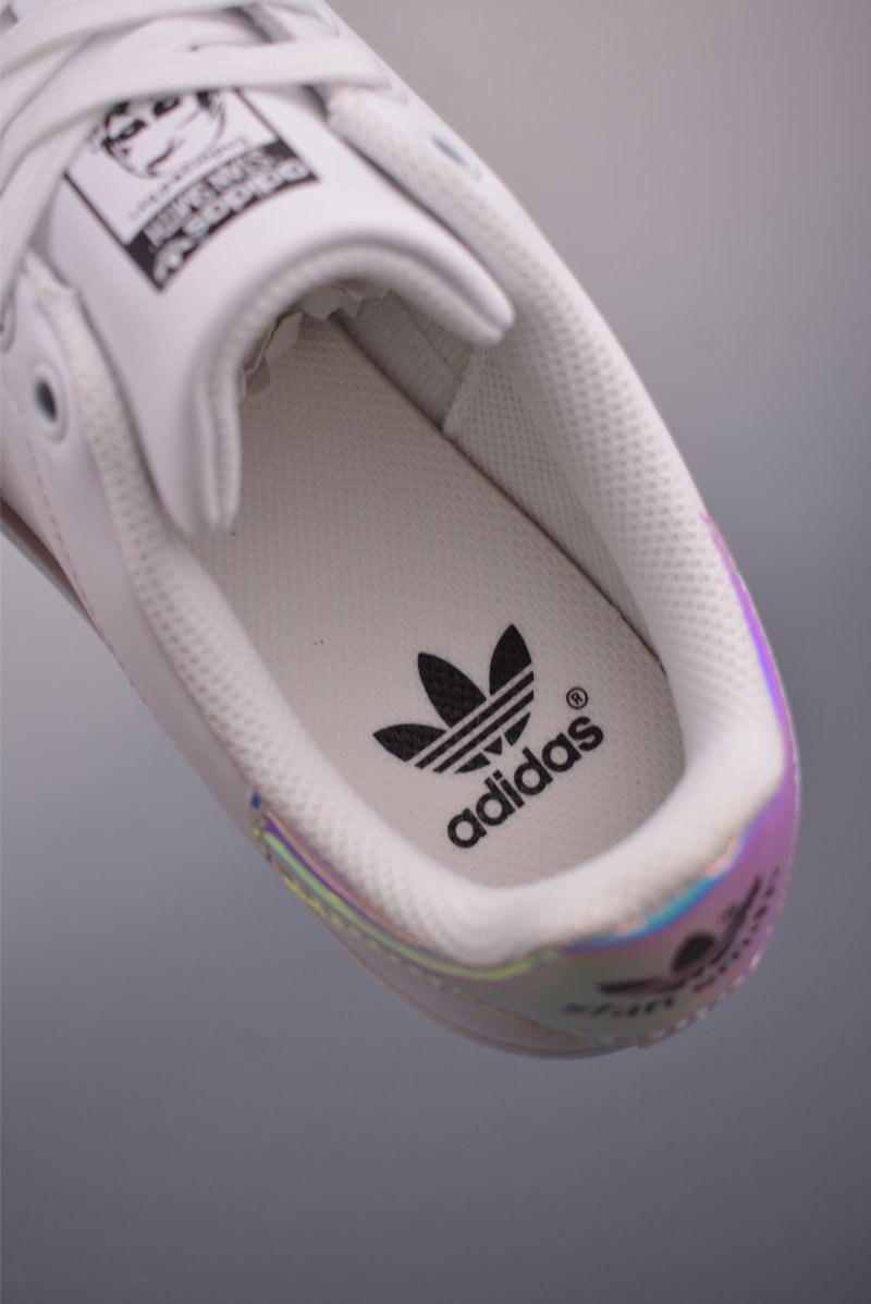 Adidas Stan Smith view