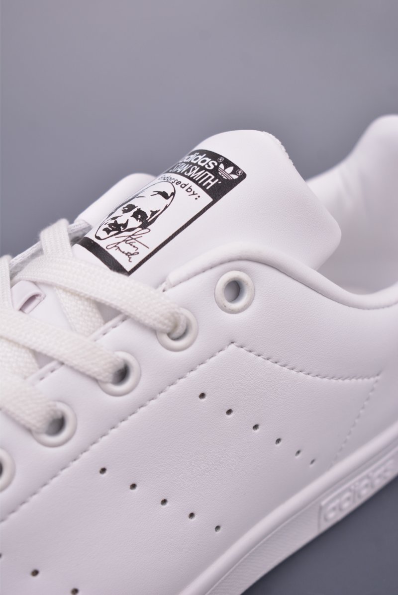 Adidas Stan Smith view