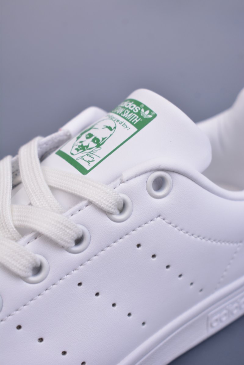 Adidas Stan Smith view