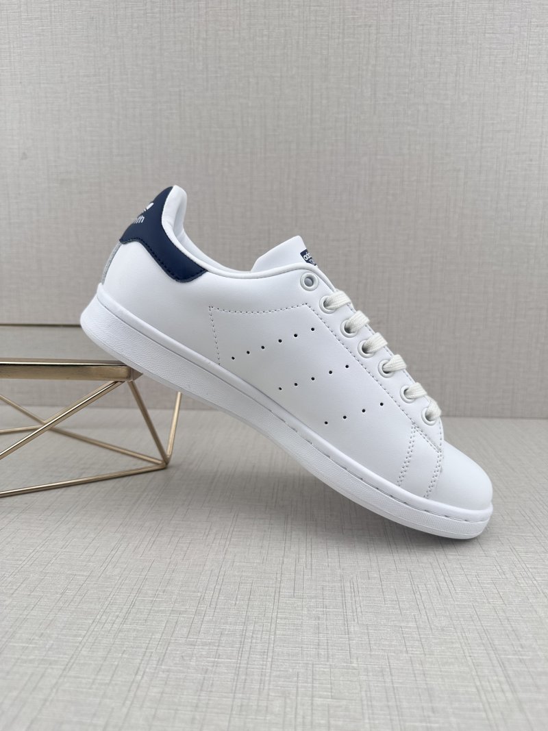 Adidas Stan Smith view