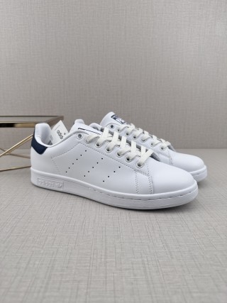 Adidas Stan Smith view 3