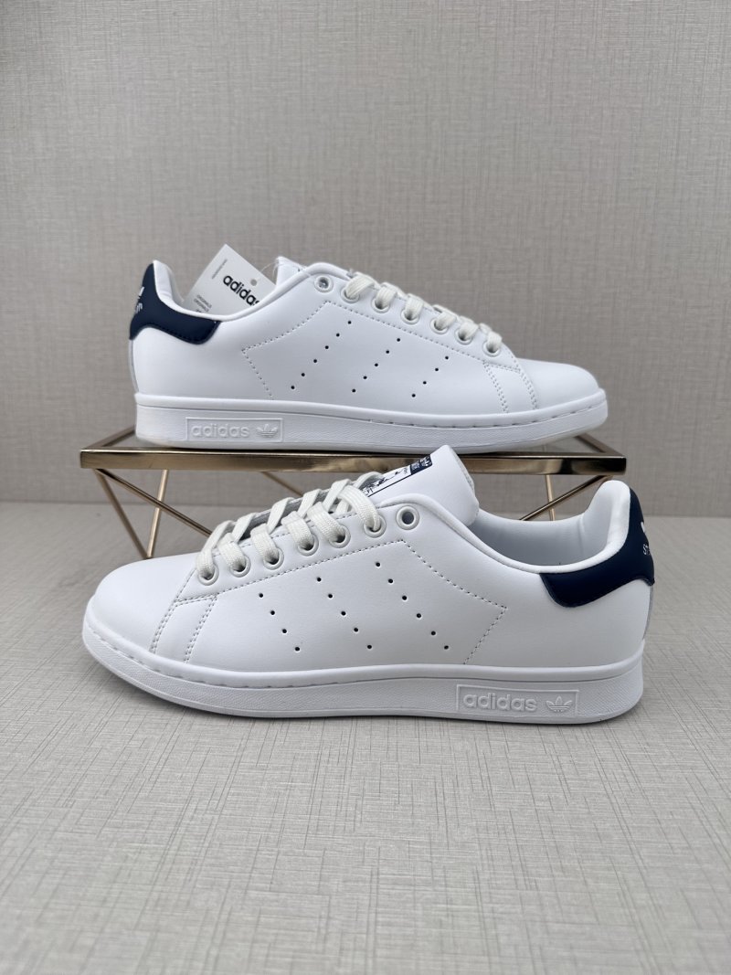 Adidas Stan Smith view