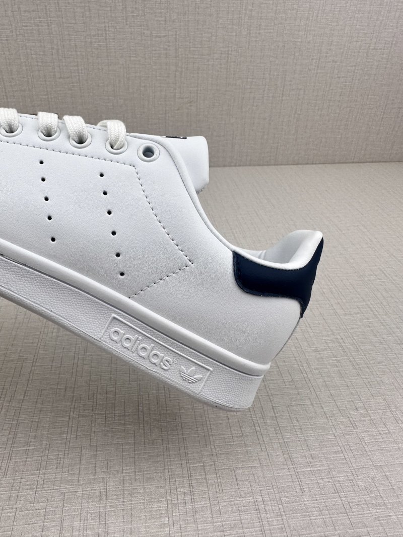 Adidas Stan Smith view