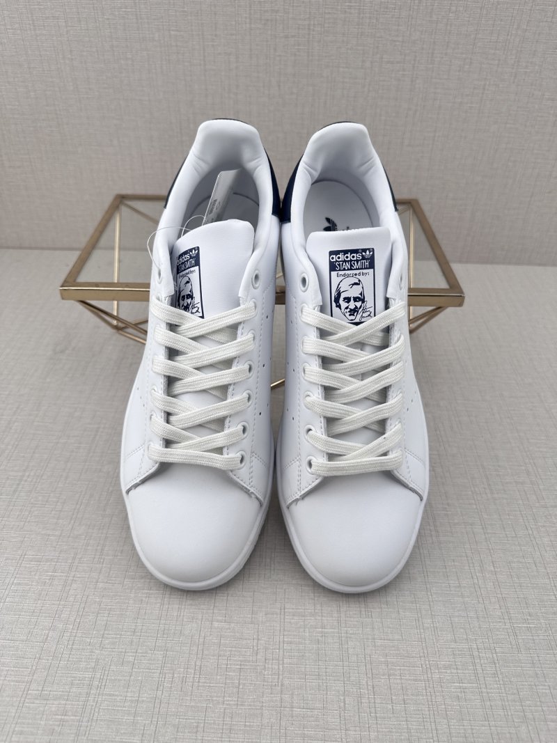 Adidas Stan Smith view
