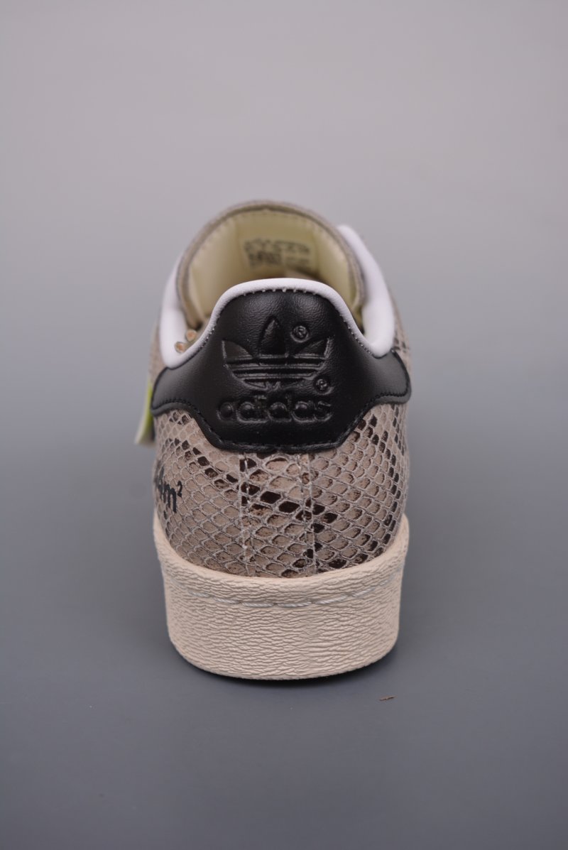 Adidas Originals Face Superstar 82 view