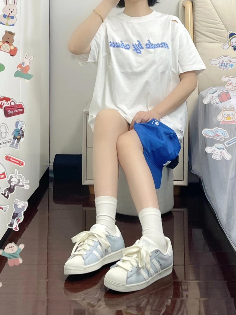 Adidas Originals Superstar view