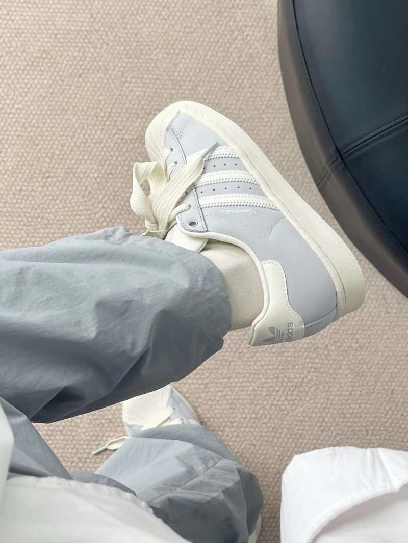 Adidas Originals Superstar view