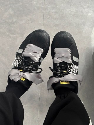 Adidas Originals Superstar view 5