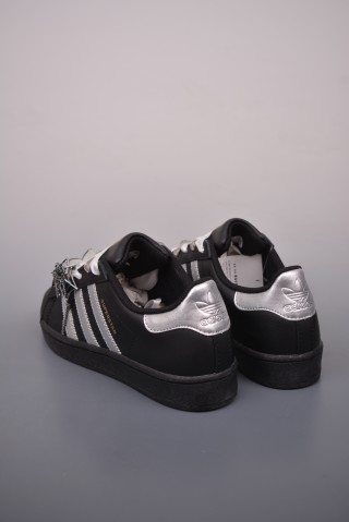 Adidas Originals Superstar 'White' view 2